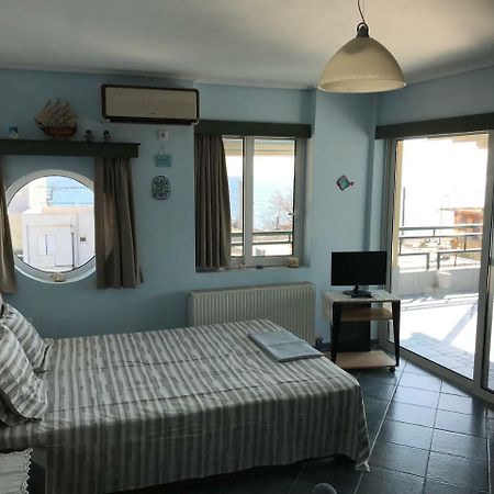 Apartmán Tg Kalamata Beach Studio With Sea View Terrace Exteriér fotografie